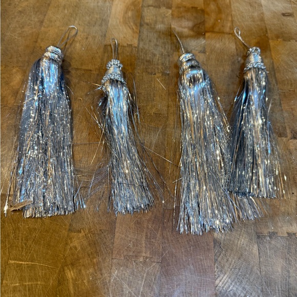 Vintage Silver Tassel Ornaments set of 4 Christmas Tree Decor Holiday - Picture 3 of 8